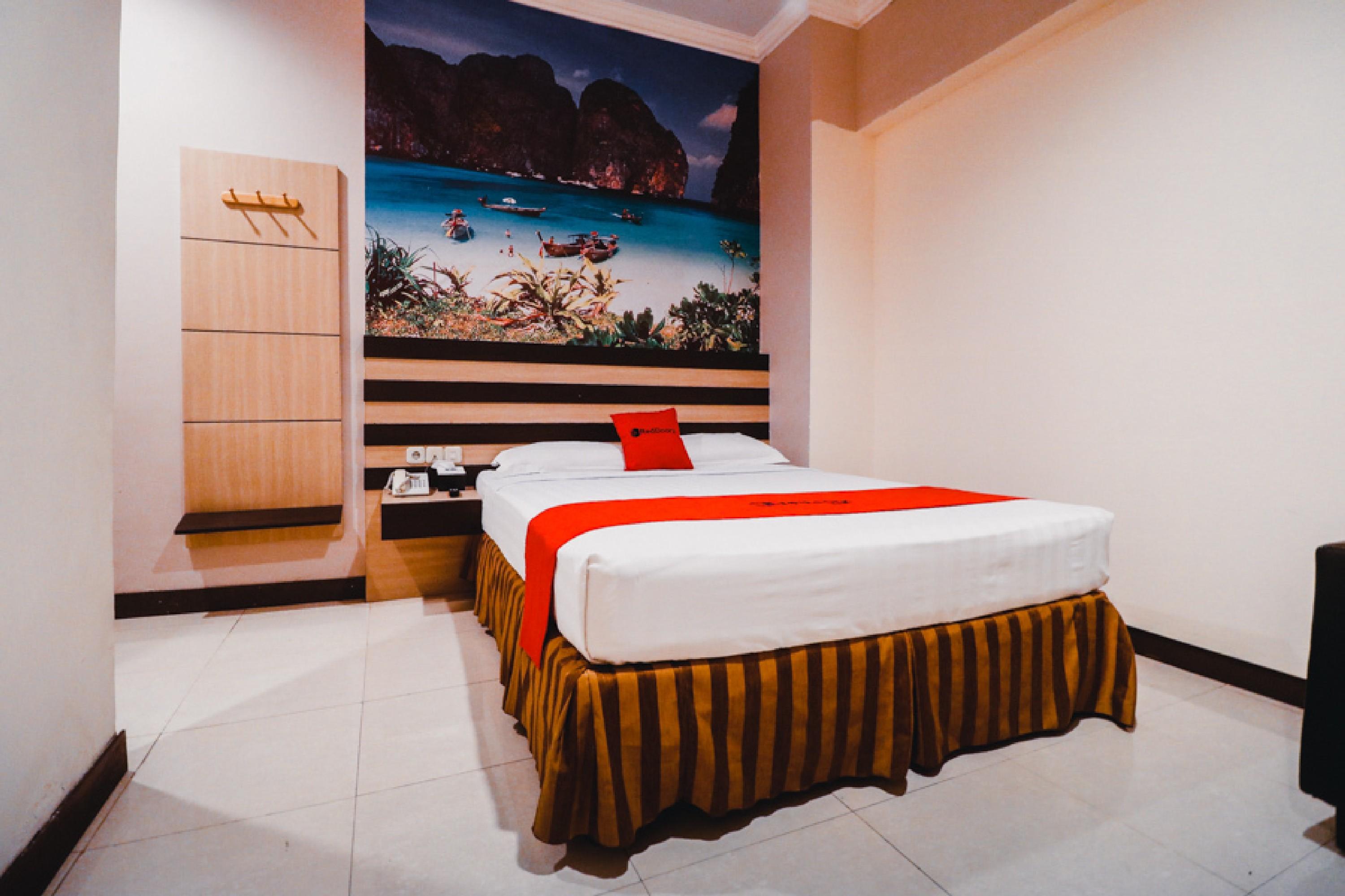 Reddoorz Plus Near Makassar Town Square Otel Dış mekan fotoğraf