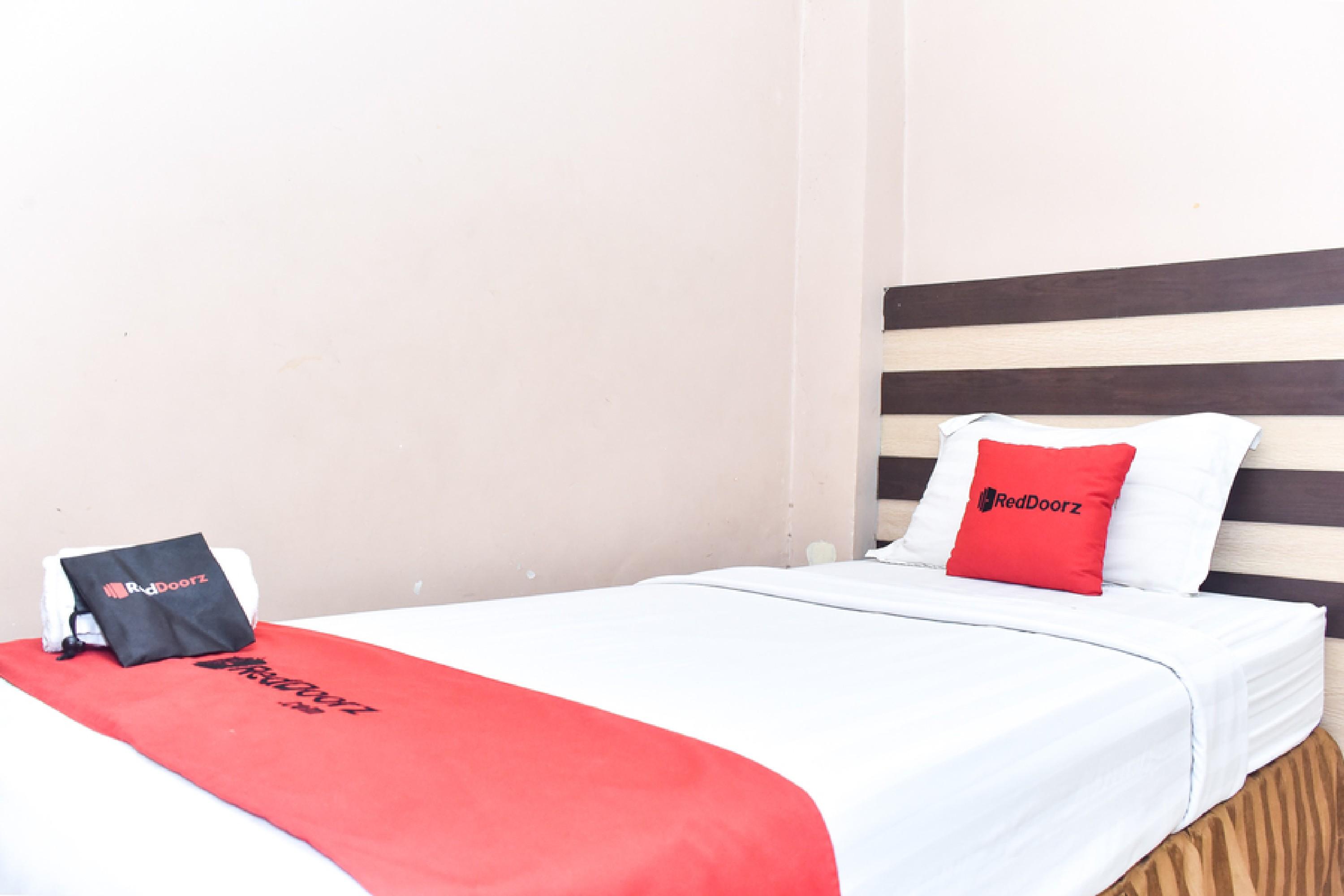 Reddoorz Plus Near Makassar Town Square Otel Dış mekan fotoğraf