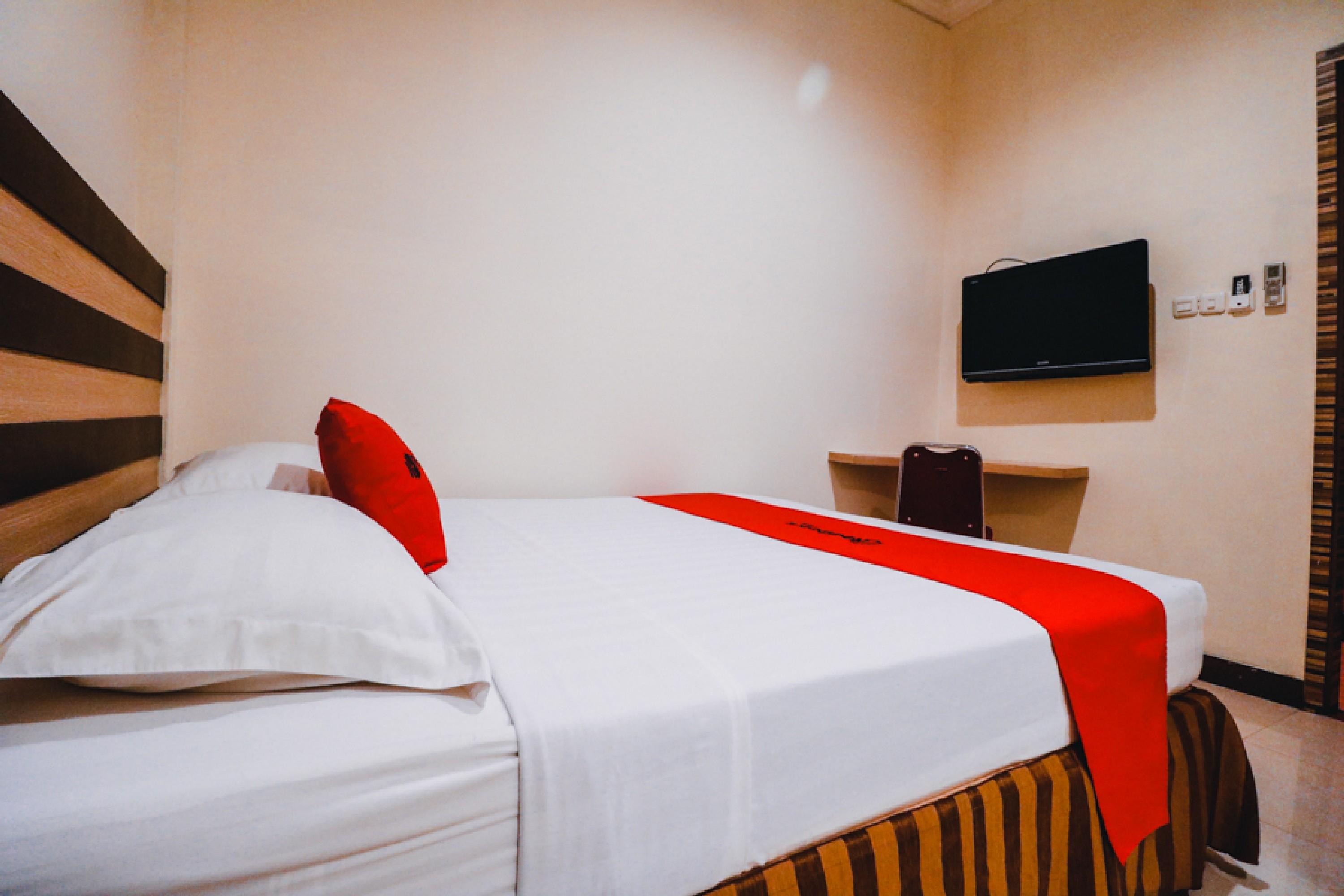 Reddoorz Plus Near Makassar Town Square Otel Dış mekan fotoğraf